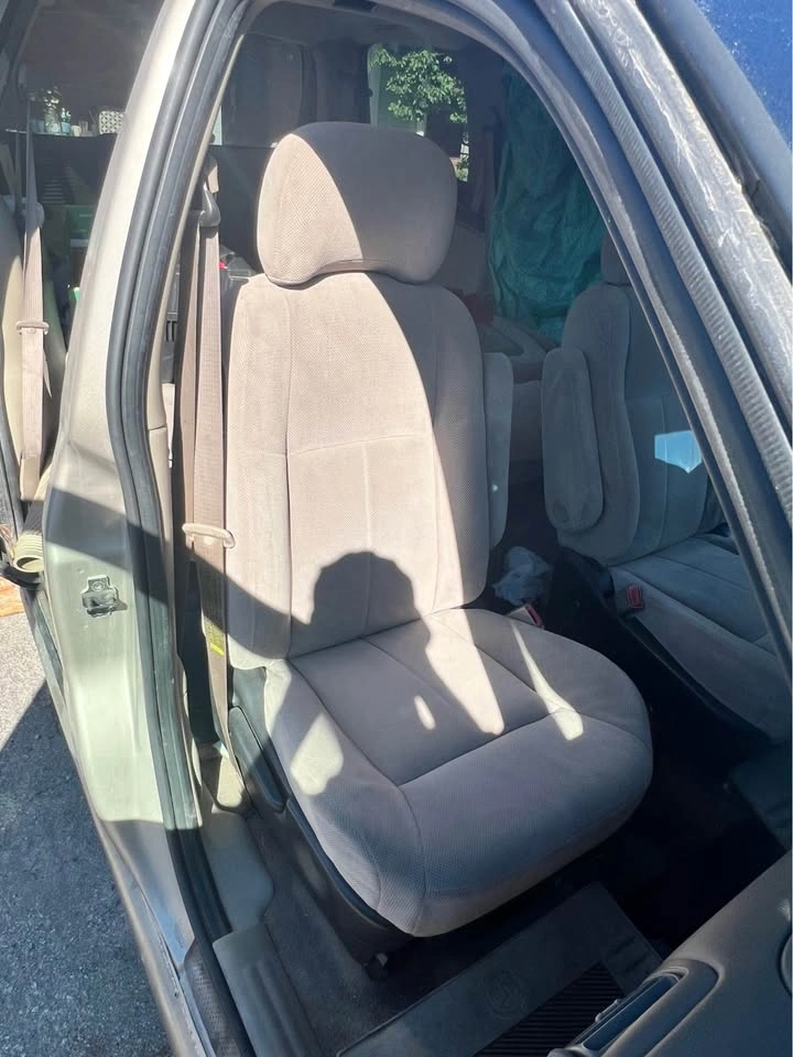 2001 Oldsmobile Silhouette Montana Venture Interior Seats - photo 2