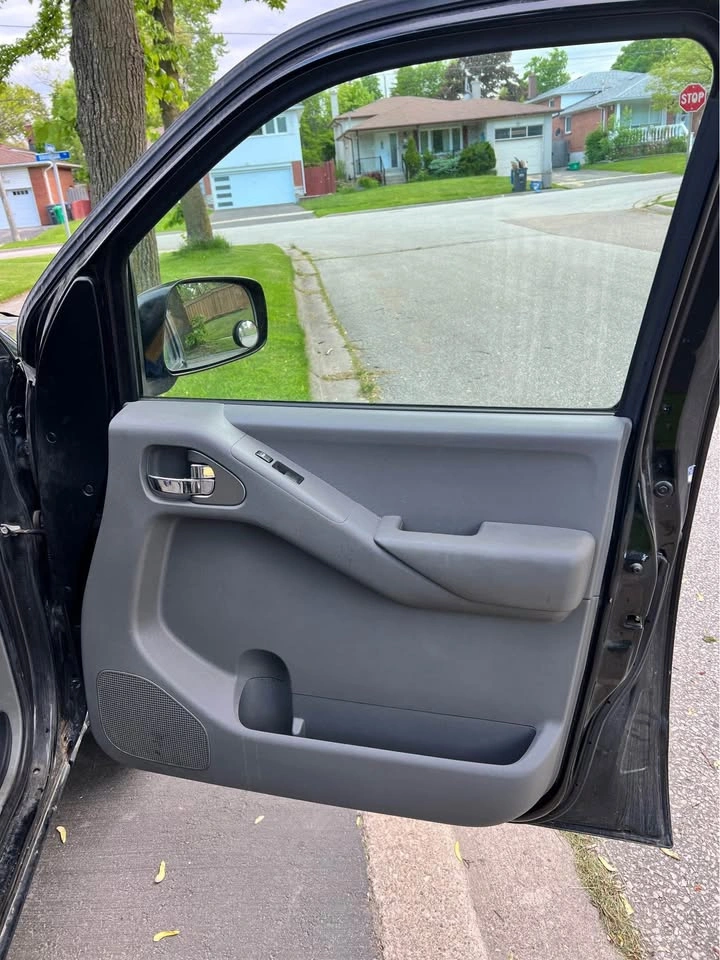 2005+ Nissan Frontier Xterra Pathfinder Passenger Door - photo 2
