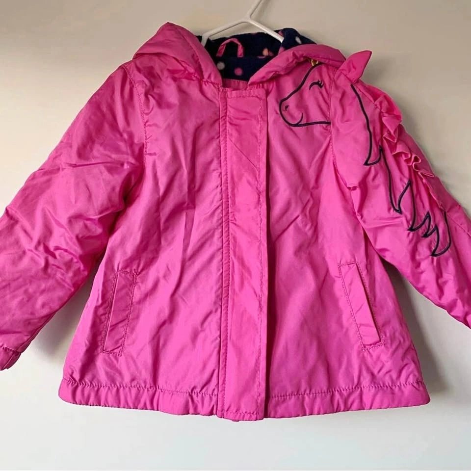 Brand new CARTER’S girl’s unicorn fleece lined jacket 2T ⚽️