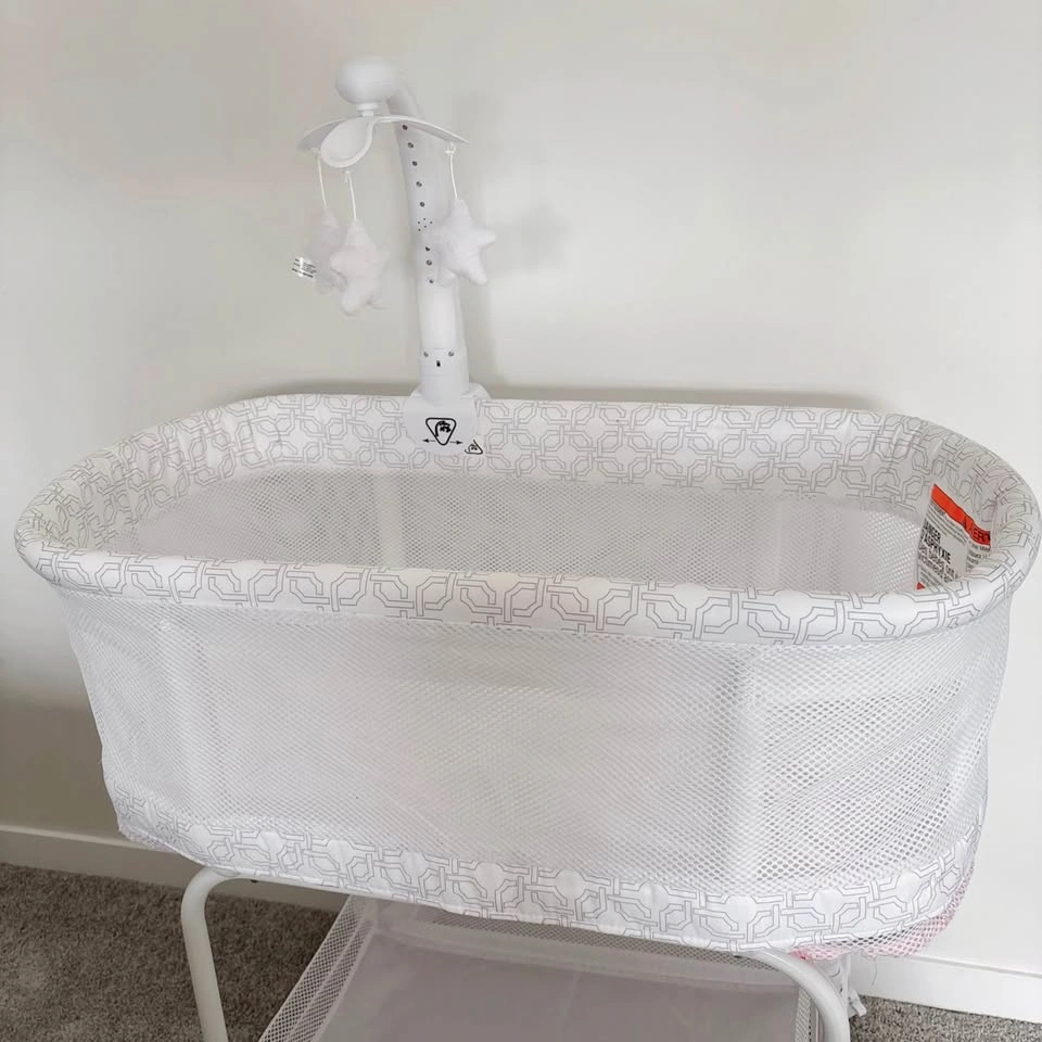 Delta Rocking Bassinet with Airflow Mesh, Music & Nightlight ⚽️ - photo 3