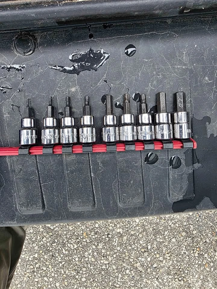 Socket set 3/8