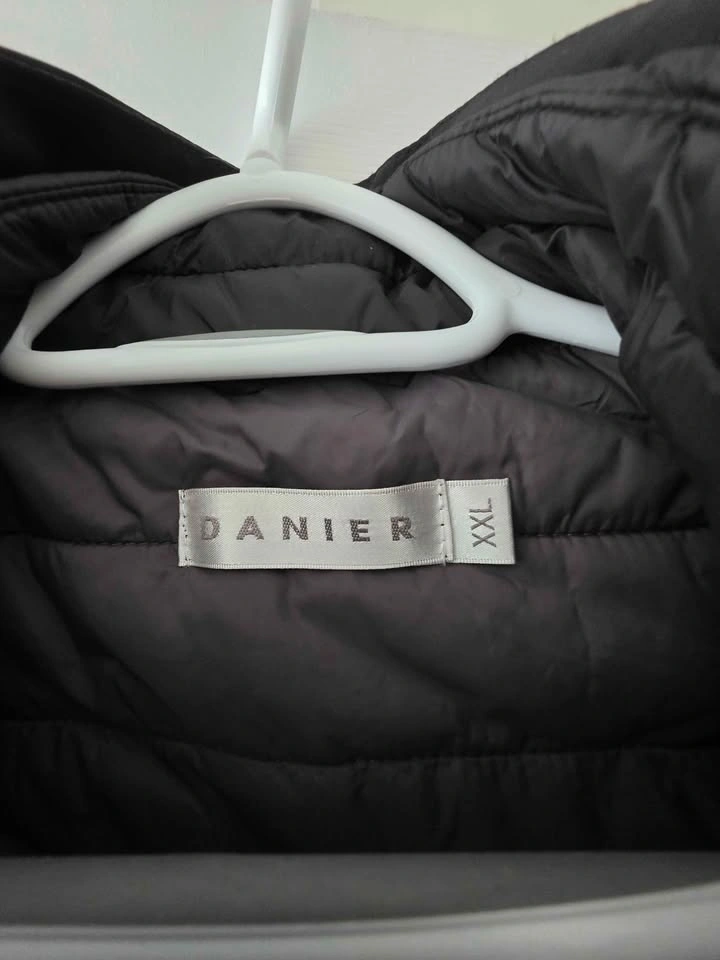 Danier insulated bomber jacket XXL - photo 2