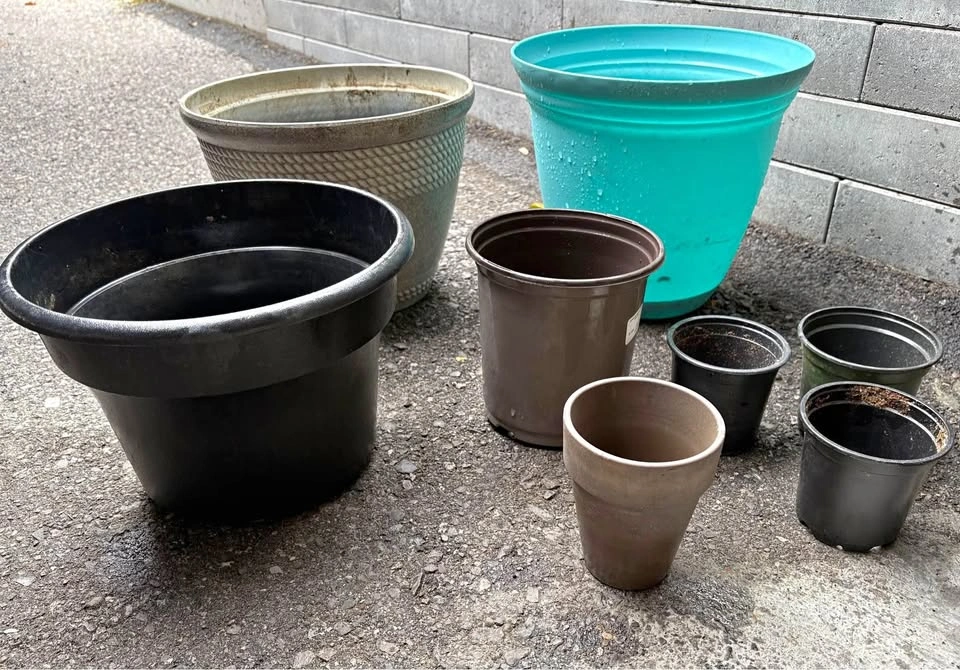 Assorted Size Plant Pots Lot of 8