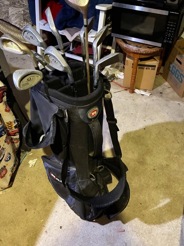 Ram Standing golf bag with various golf clubs - photo 4