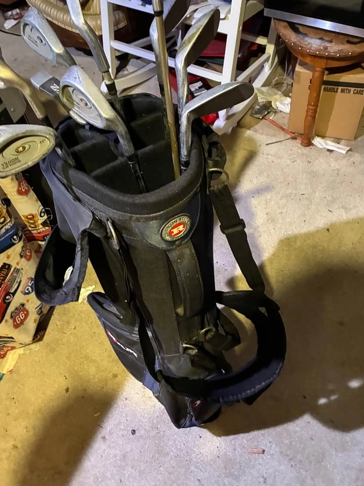 Ram Standing golf bag with various golf clubs - photo 5