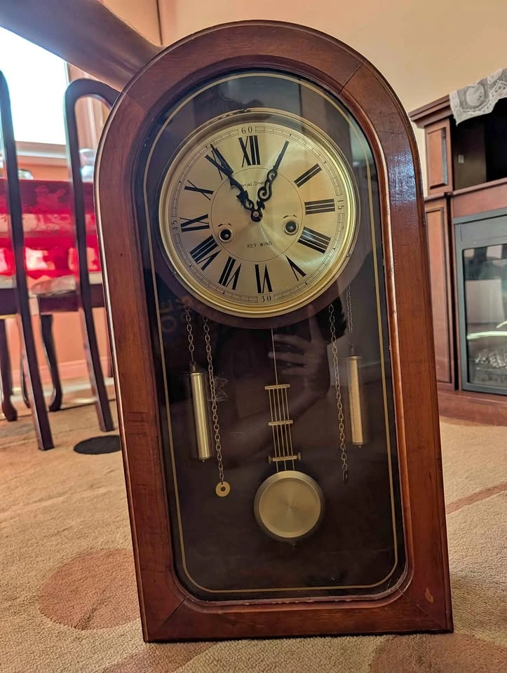 VINTAGE WALL CLOCK | WINDING CLOCK | FOR SALE