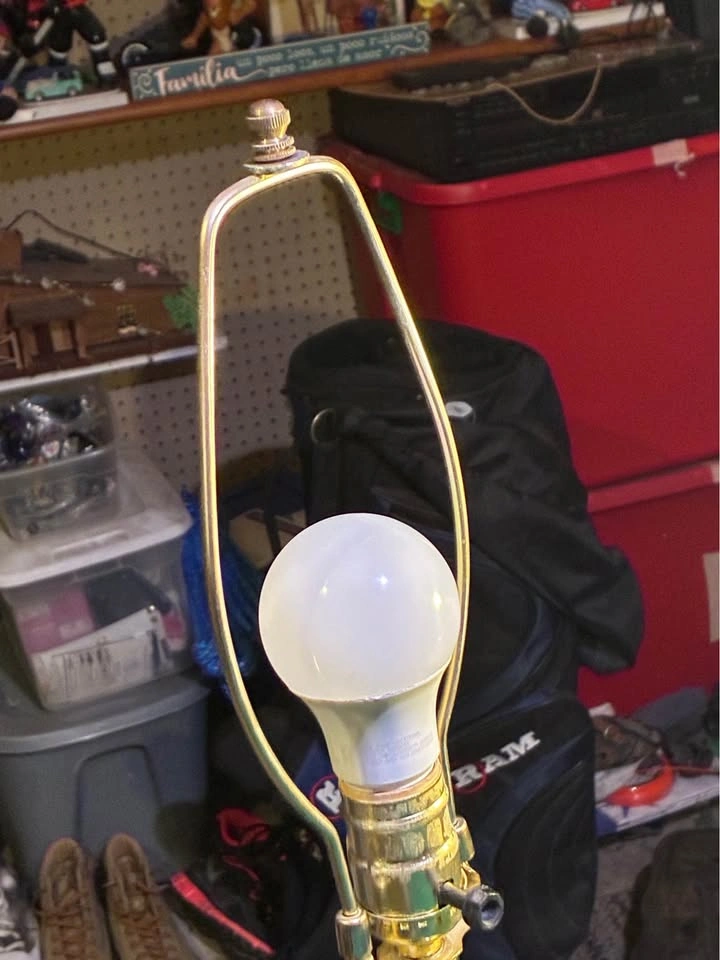Bedroom side table lamps w/o shades - photo 5