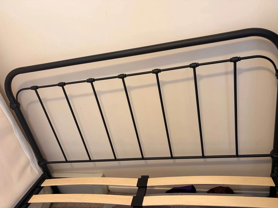 Black Metal Bedframe (Queen) - photo 2