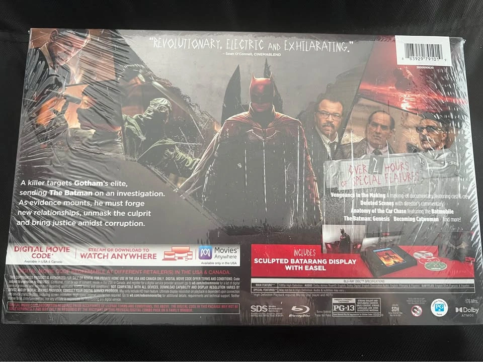 The Batman Walmart Exclusive Blu Ray Digital DVD Giftbox - photo 2