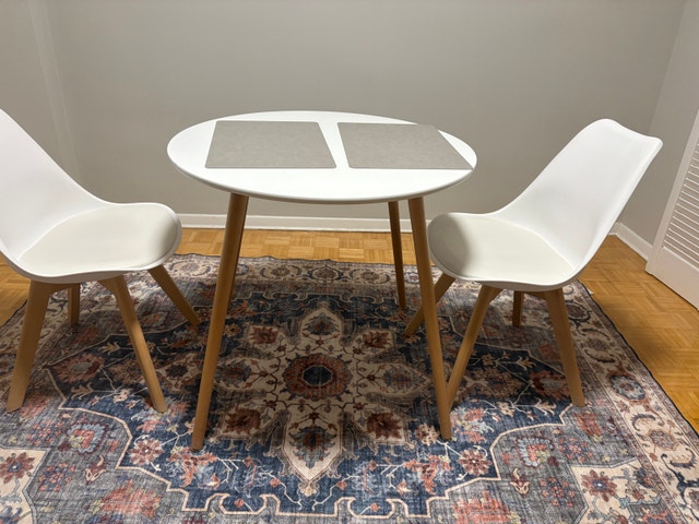 table with chairs