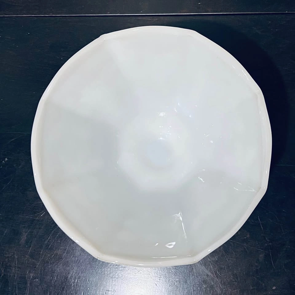 Vintage Milk Glass Anchor Hocking Pedestal Fruit Bowl Grape Patt - photo 3