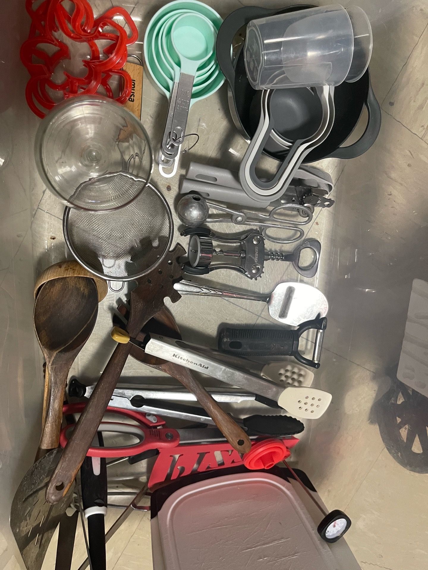Lots of Kitchen Stuff for Sale - Moving