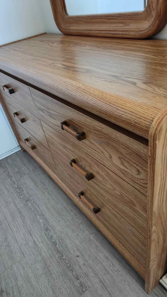 Dresser with 6 drawers and Mirror, wood pattern - photo 3