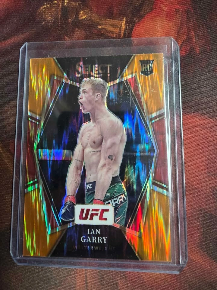 Topps Chrome Max Holloway and Alex Volkanovski /10 UFC Cards - photo 4