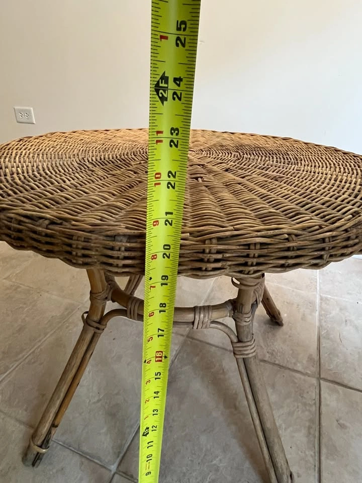 Round Wicker Table - photo 2
