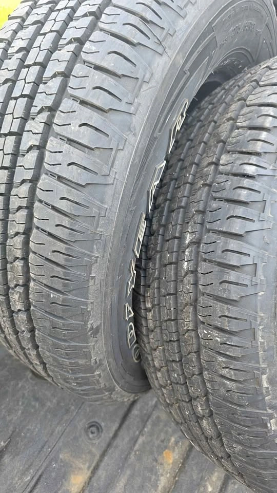 275 65 18 Goodyear Wrangler