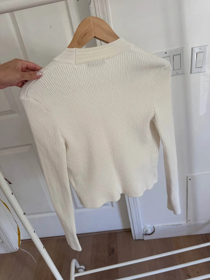 Ribbed Knit Cardigan with Gold Buttons - photo 4