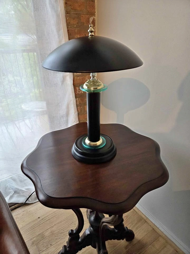 Vintage MCM-style UFO mushroom postmodern touch lamp