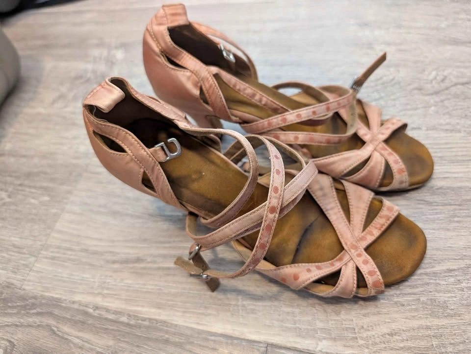 Lady Dancing shoes size 7