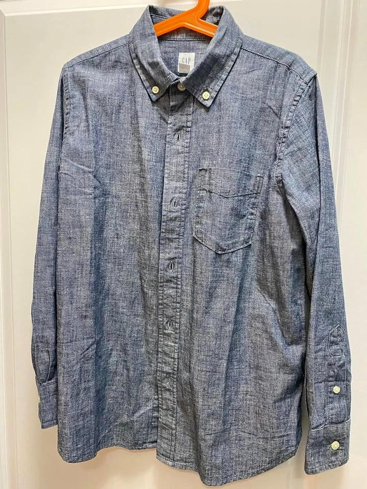 GAP Kids Chambray Button-Down Shirt ~ Size L (10)⚽️