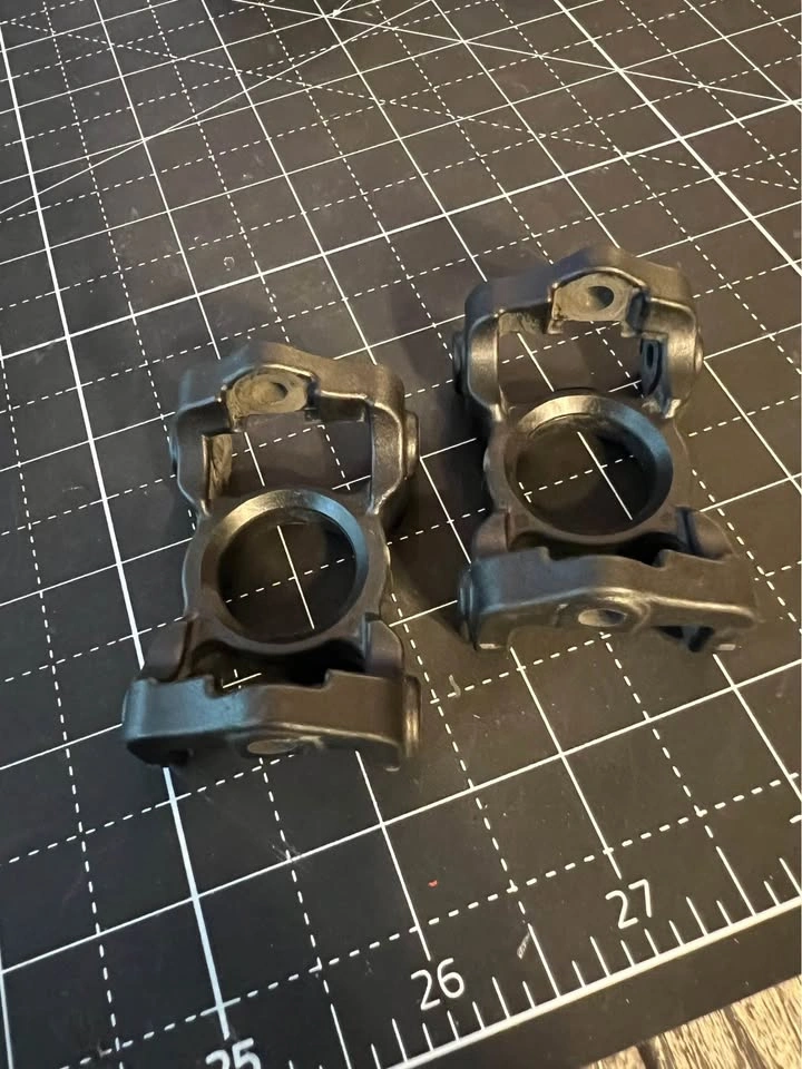 Team Losi LST/LST2/XXL Front & Rear Spindles/Hub Carriers - photo 5