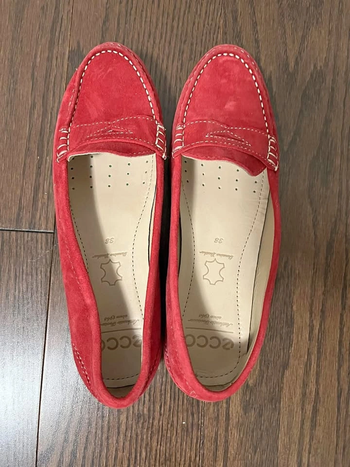 ECCO Women's Pink Suede Loafers ~ Size 38