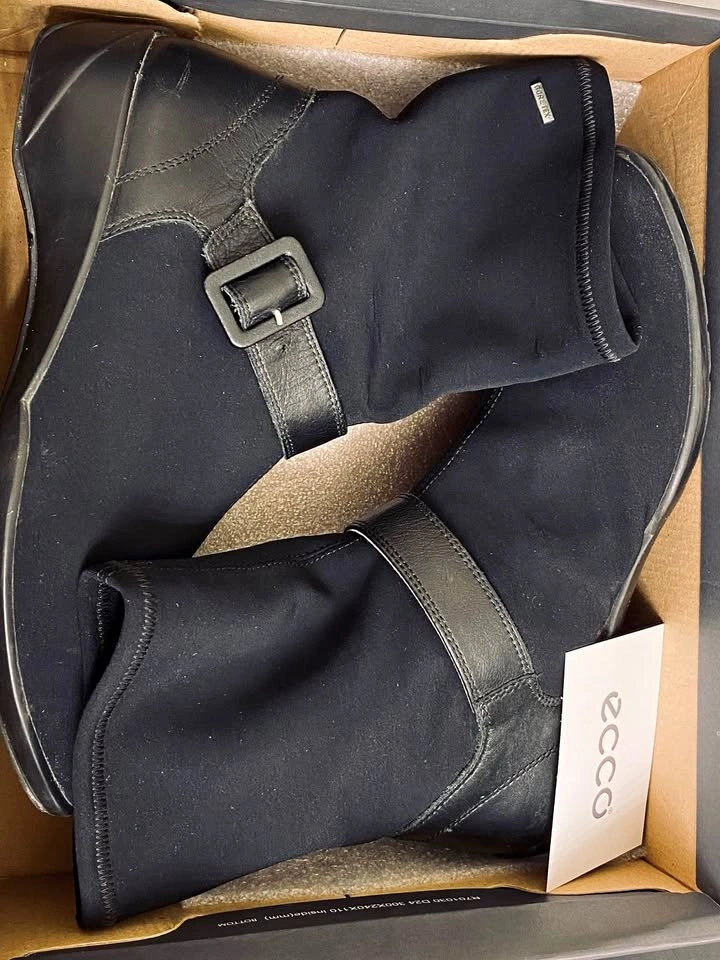 ECCO Soft Wedge Women's GORE-TEX Mid Boot ~ Size 38⚽️
