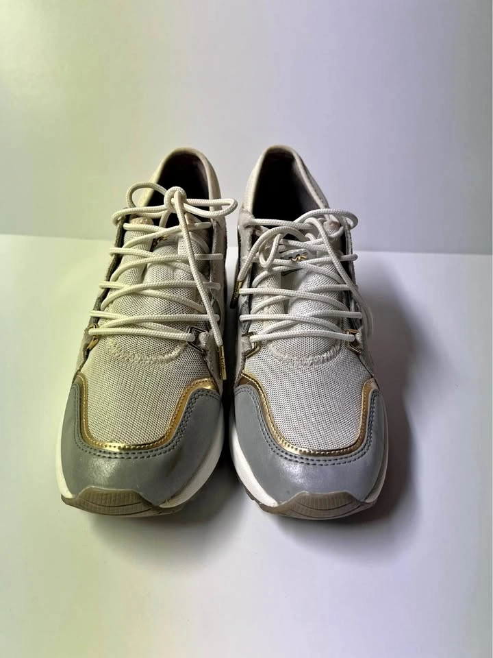 ⚽ MK Sneakers