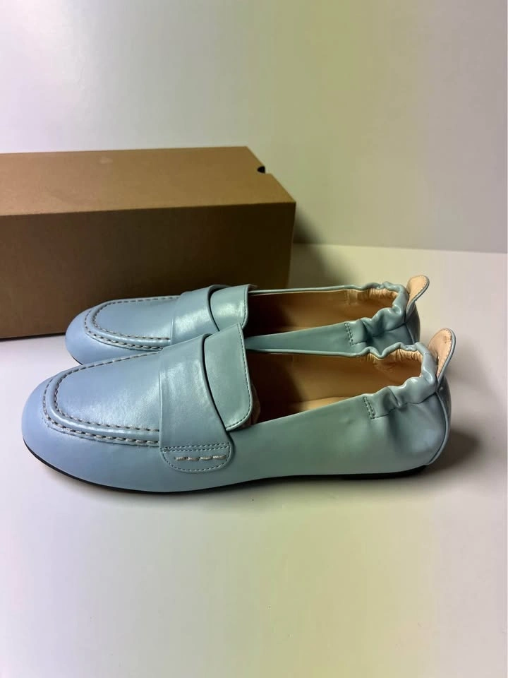 ⚽ Light Blue Faux leather flat shoes- New - photo 2