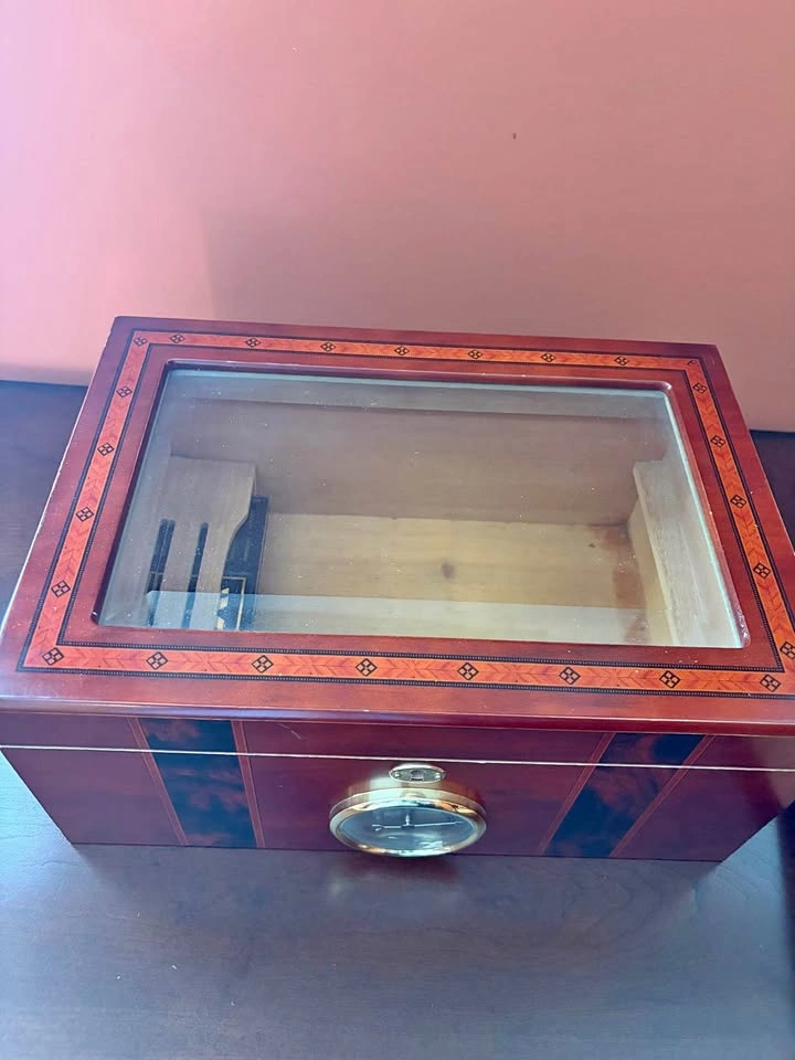PRESTIGE AMBASSADOR 100-CIGAR DESKTOP HUMIDOR