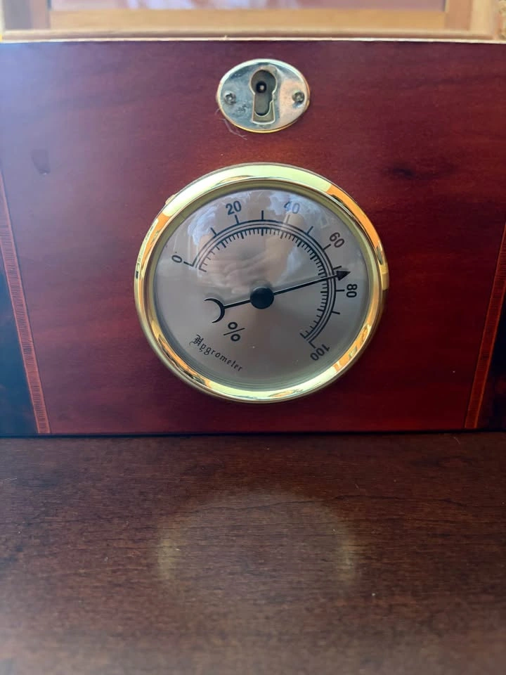 PRESTIGE AMBASSADOR 100-CIGAR DESKTOP HUMIDOR - photo 4