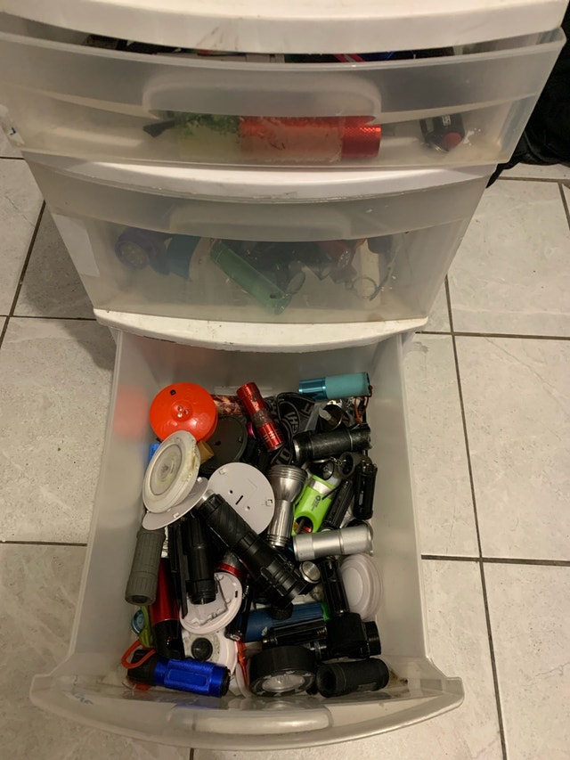 Sterilite 3-Drawer Organizer with Flashlight Collection - photo 4