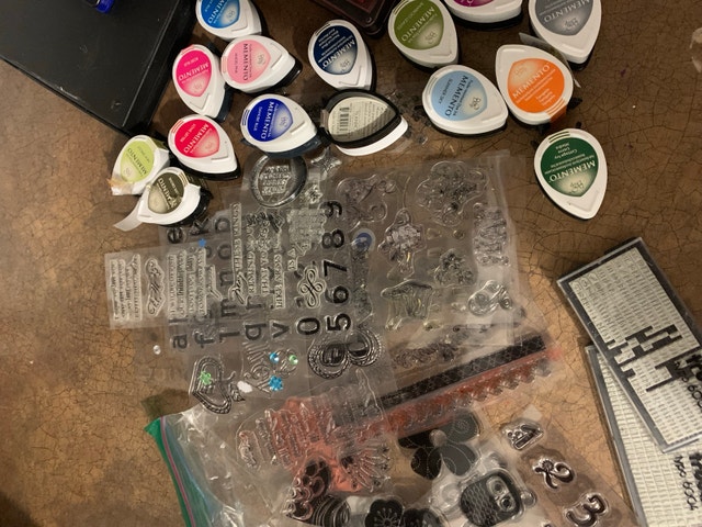 Stamp and Ink Pad Crafting Collection - photo 2