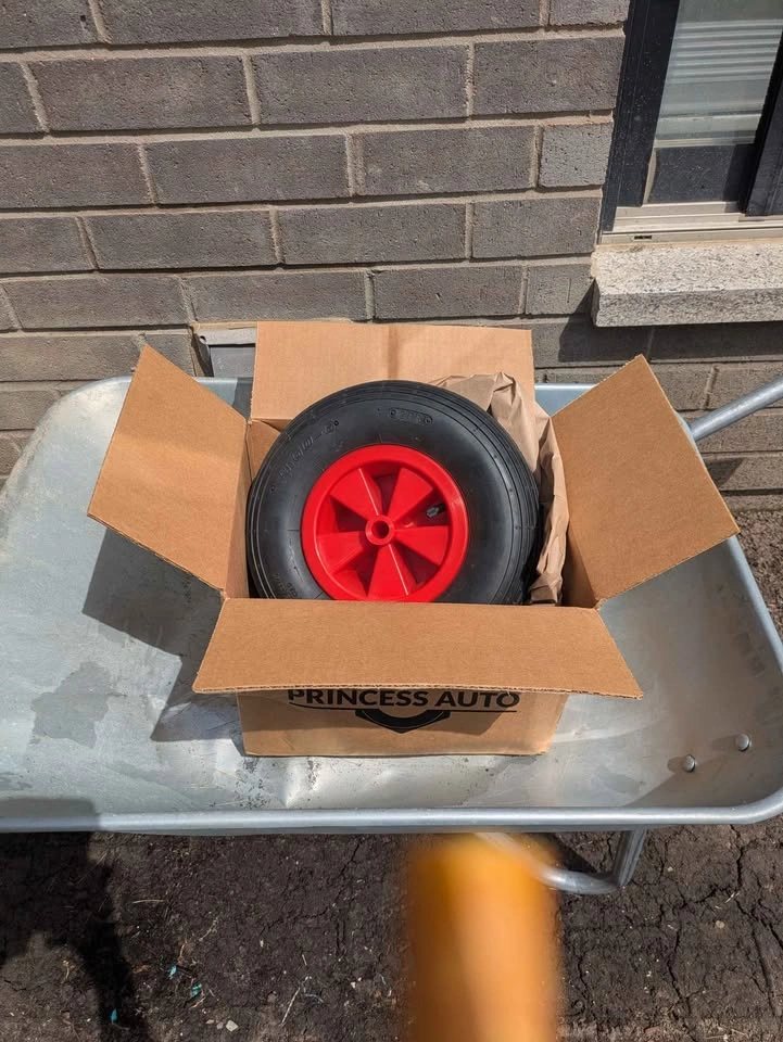 Powerfist 2 Cu/Ft Galvanized Wheelbarrow with Spare Tire - photo 2