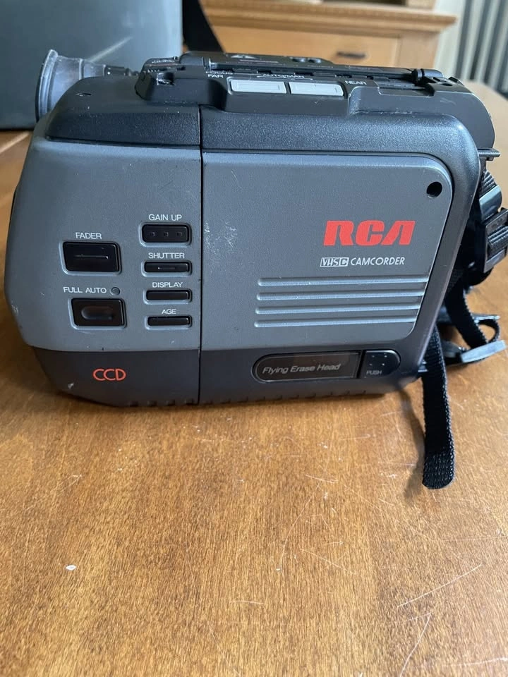 RCA Camcorder CCD with Flying Head Erase - photo 3