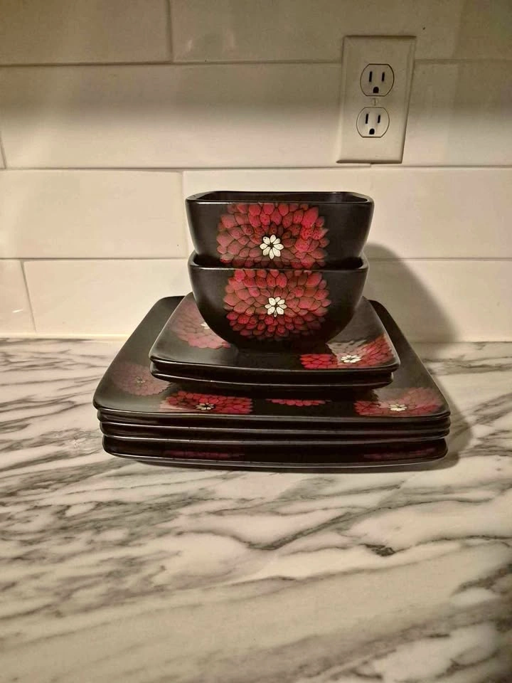 Ceramic dish set
