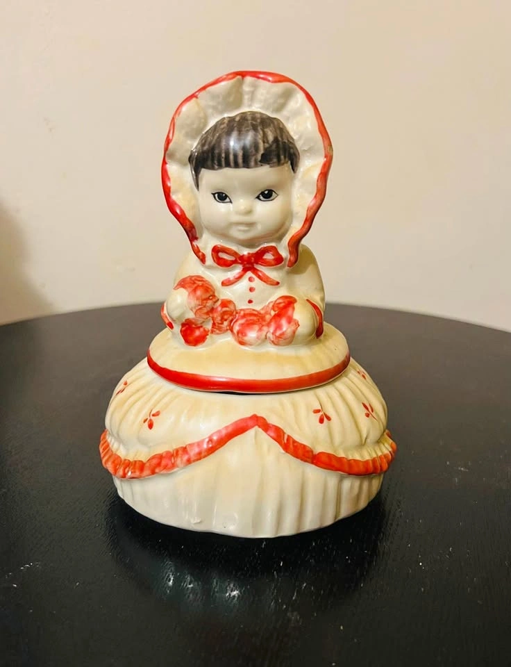 Vintage CADOREY figurine Ceramic Hideaway jar