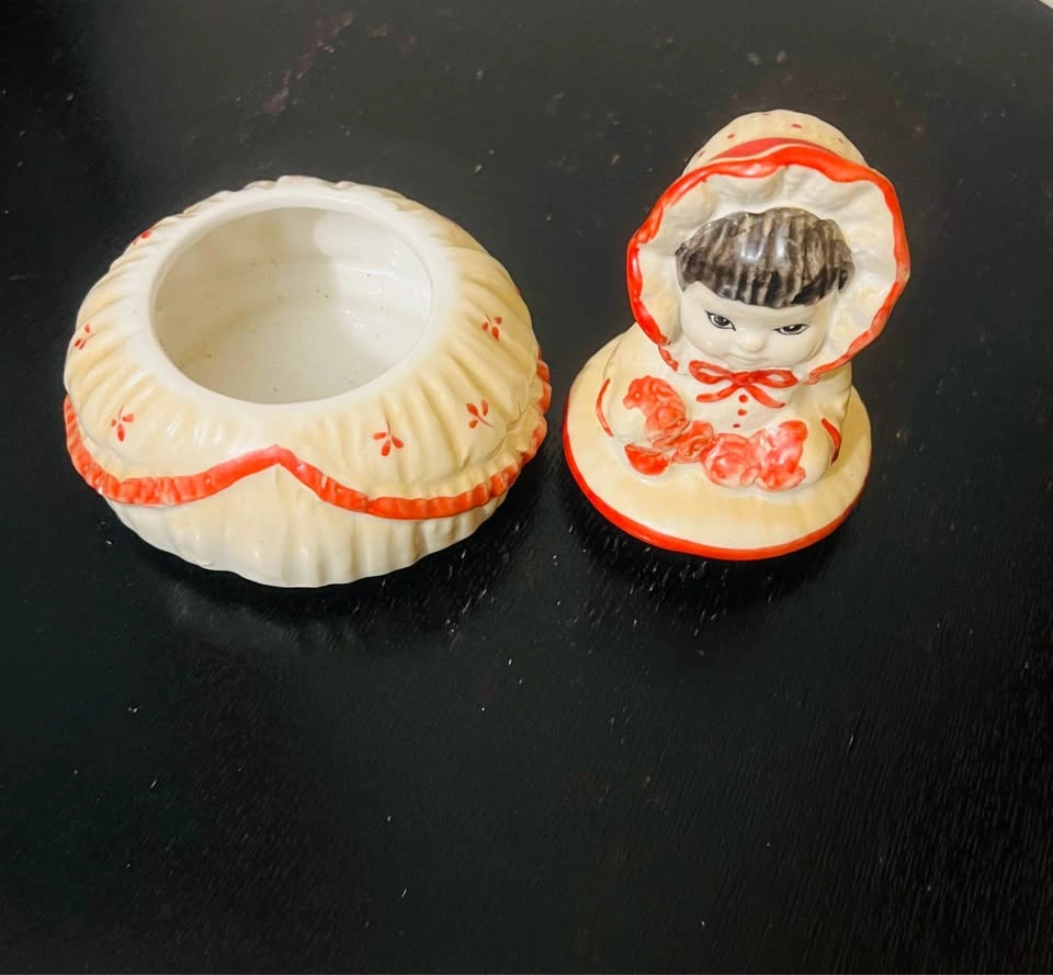 Vintage CADOREY figurine Ceramic Hideaway jar - photo 3