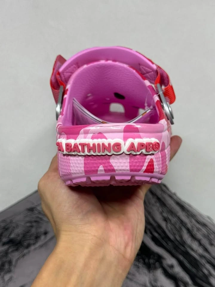 Crocs x BAPE Classic Clog Pink Camo - photo 4