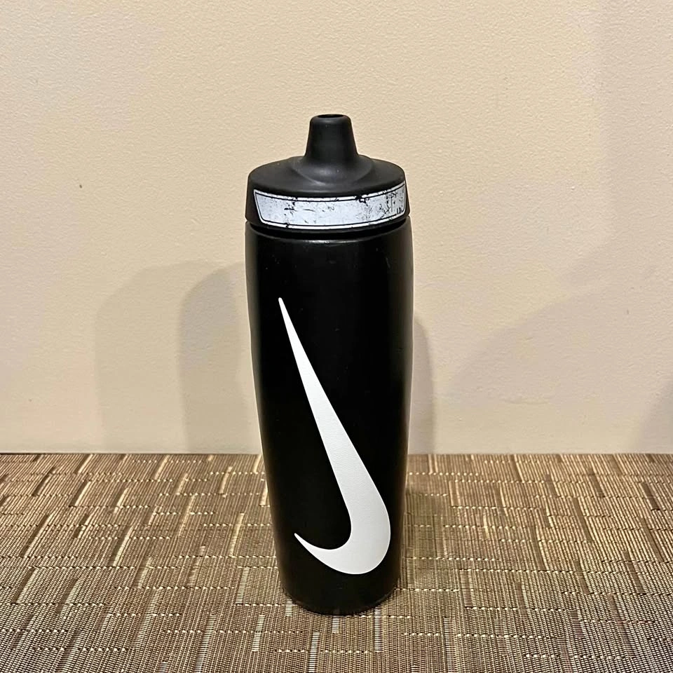 Nike Refuel Water Bottle (24 oz)