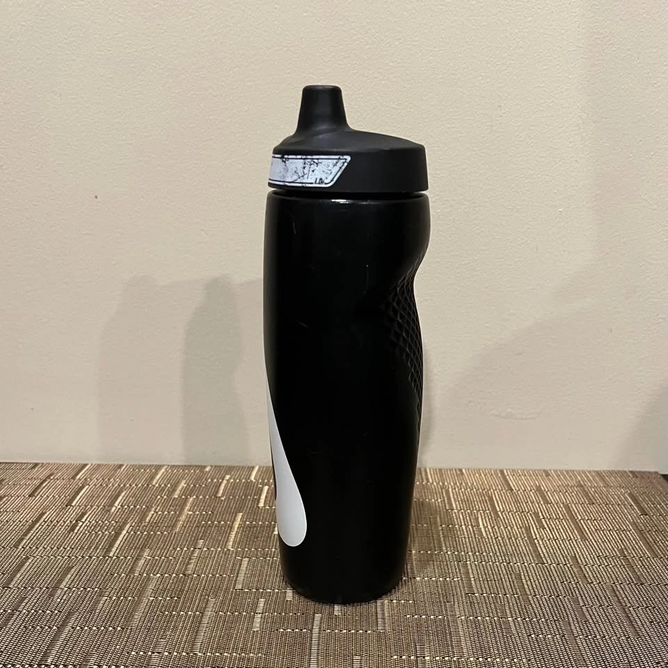 Nike Refuel Water Bottle (24 oz) - photo 2