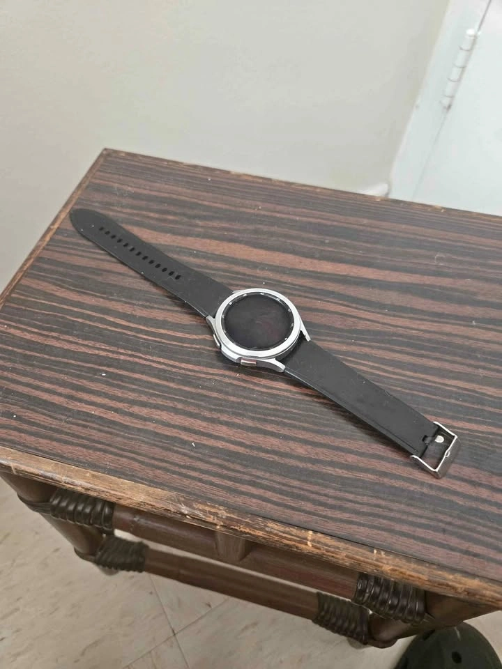 SAMSUNG WATCH