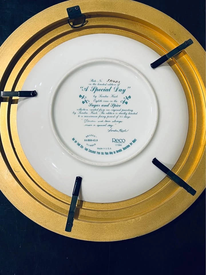 Sandra Kuck Collectors Plate - A Special Day - 1994 - photo 2