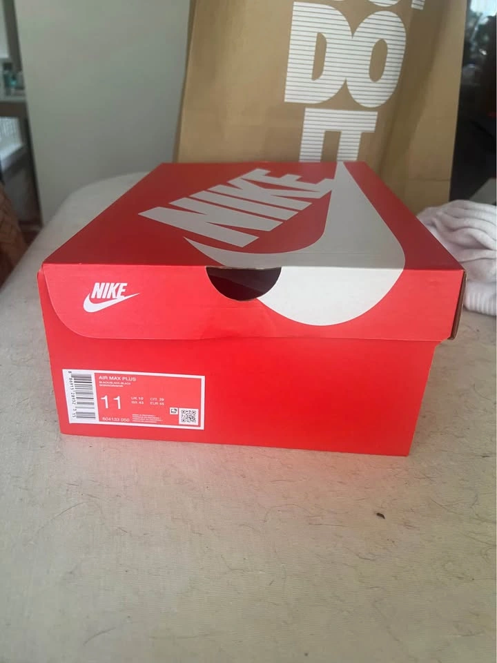 Nike Air Max Plus Size 11 - photo 2