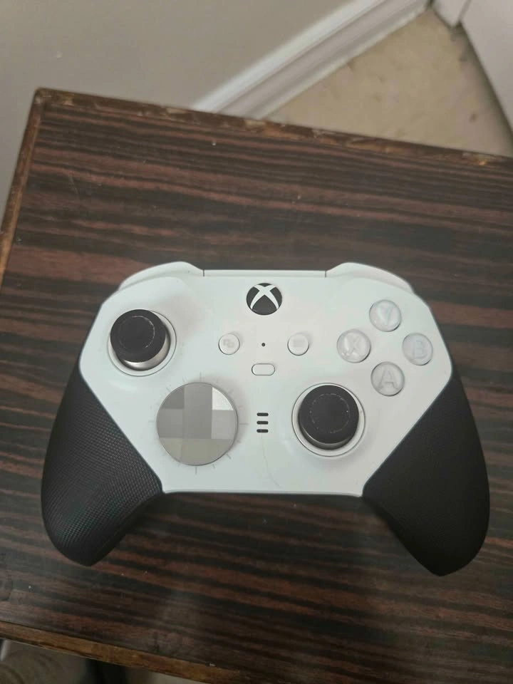 Xbox Elite controller - photo 2