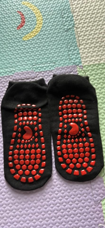 Non-Slip Grip Socks ( ages 3-6 ) - photo 3