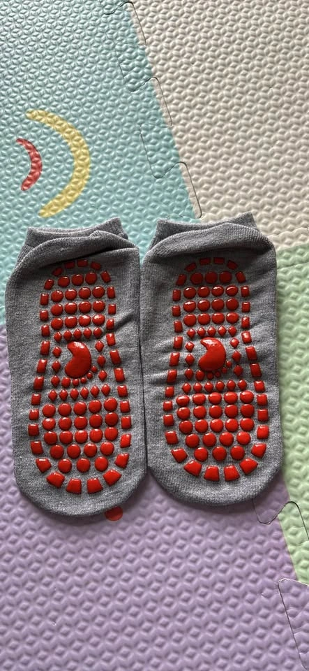 Non-Slip Grip Socks ( ages 3-6 ) - photo 4