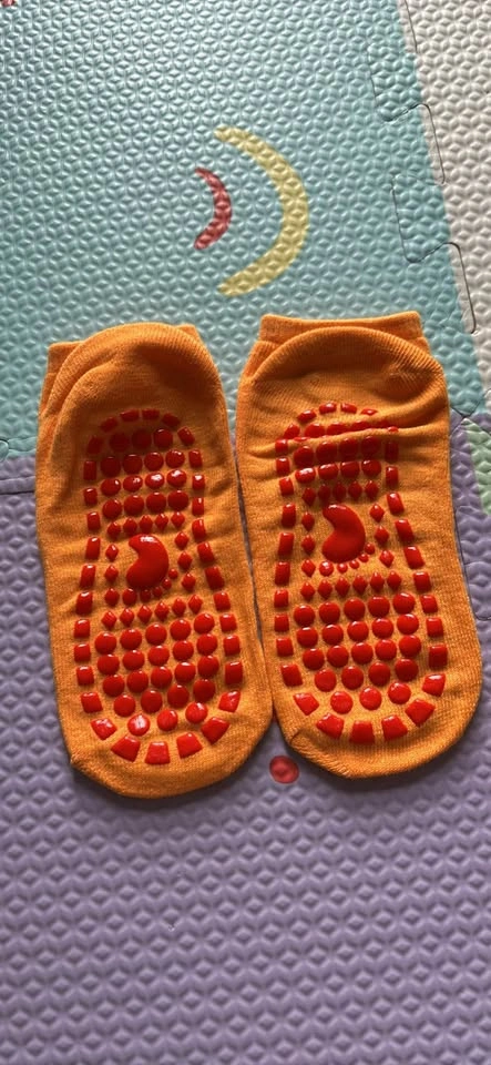 Non-Slip Grip Socks ( ages 3-6 ) - photo 5