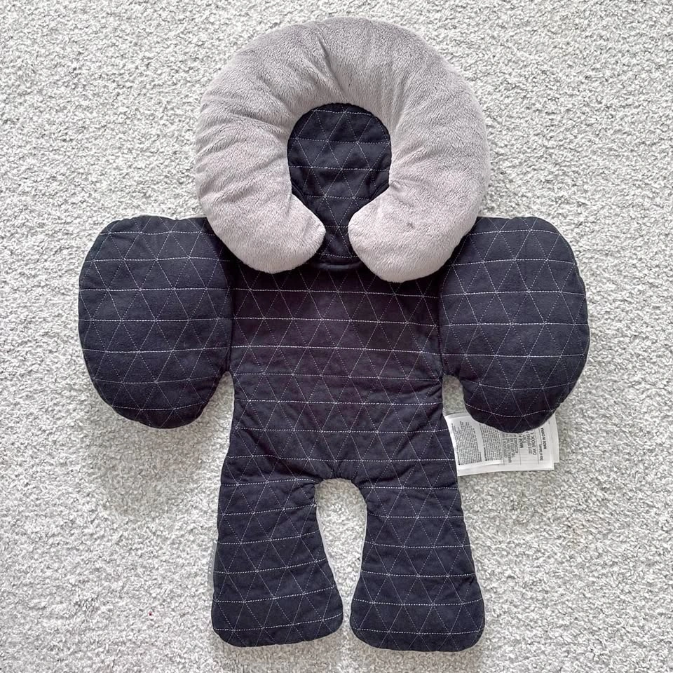 JJ Cole Reversible Baby Head and Body Support Insert ⚽️