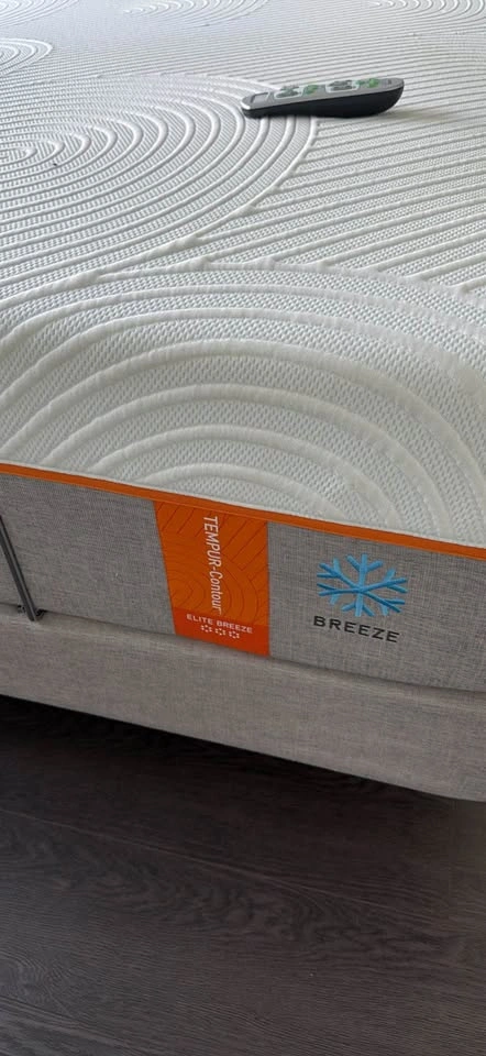 Queen Size Mattress and Base Tempur-Pedic - photo 3